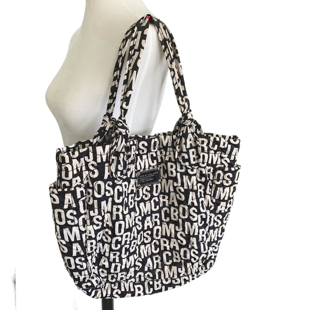 Marc Jacobs Tote - Picture 1 of 7